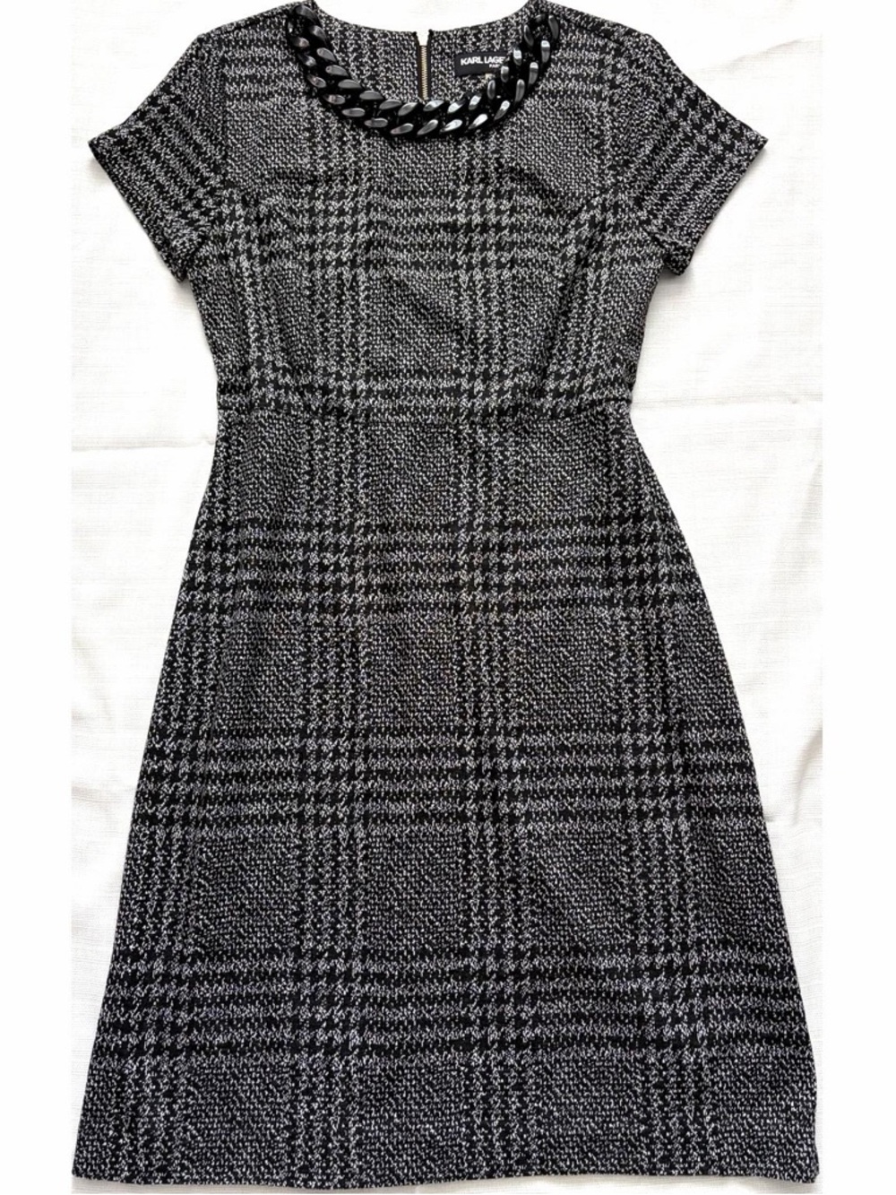 Karl Lagerfeld Paris Tweed Dress Size 8 Black White Chain Neck minimalist